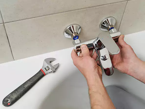 Why Choose Kokomo Plumbing and Heating for Bathtub Faucet Replacement in Kokomo, IN?